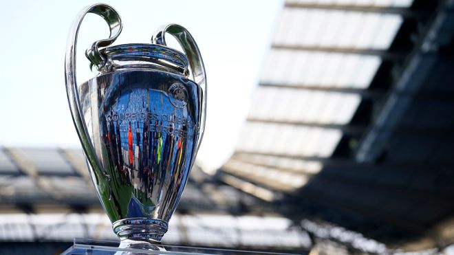 显得十分合 显得十分合